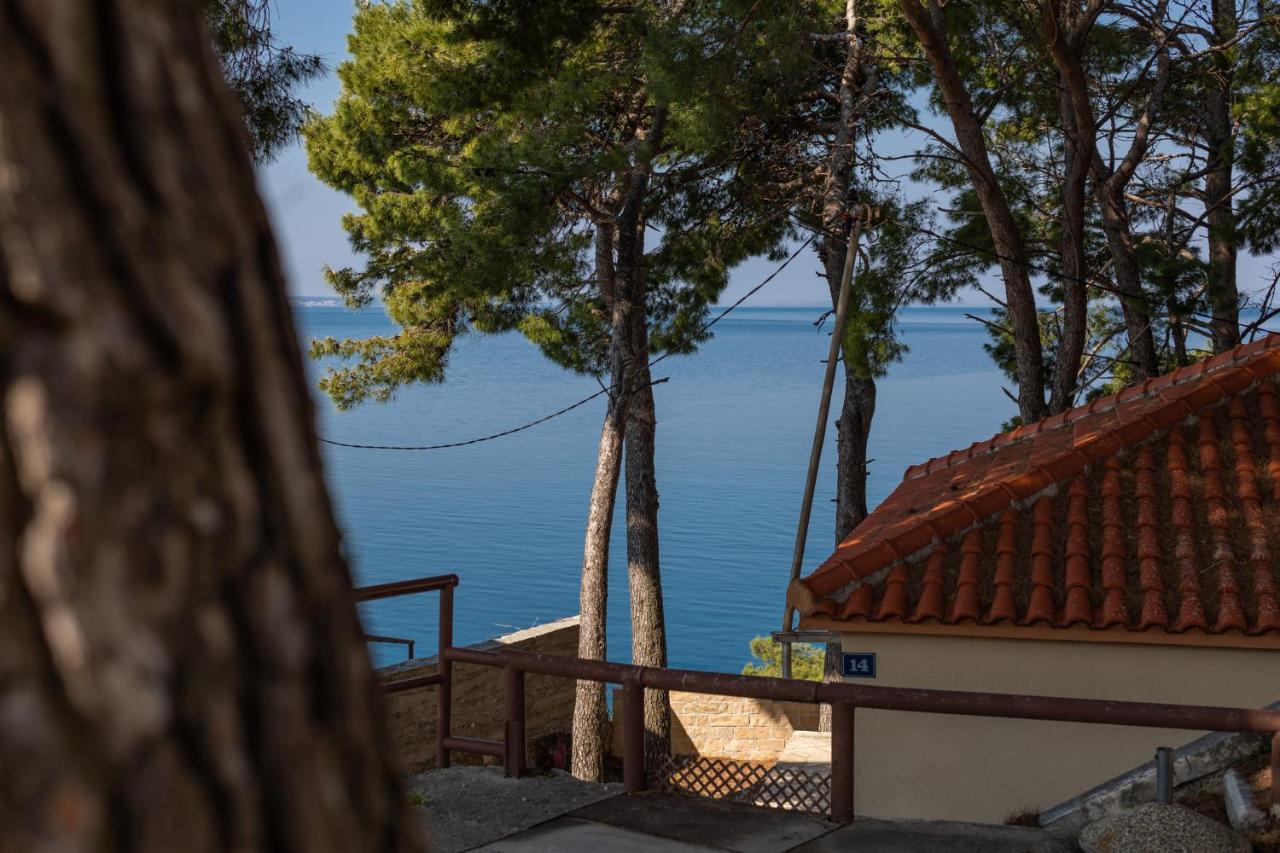 Urban Edge - Beach Apartments Omiš Buitenkant foto