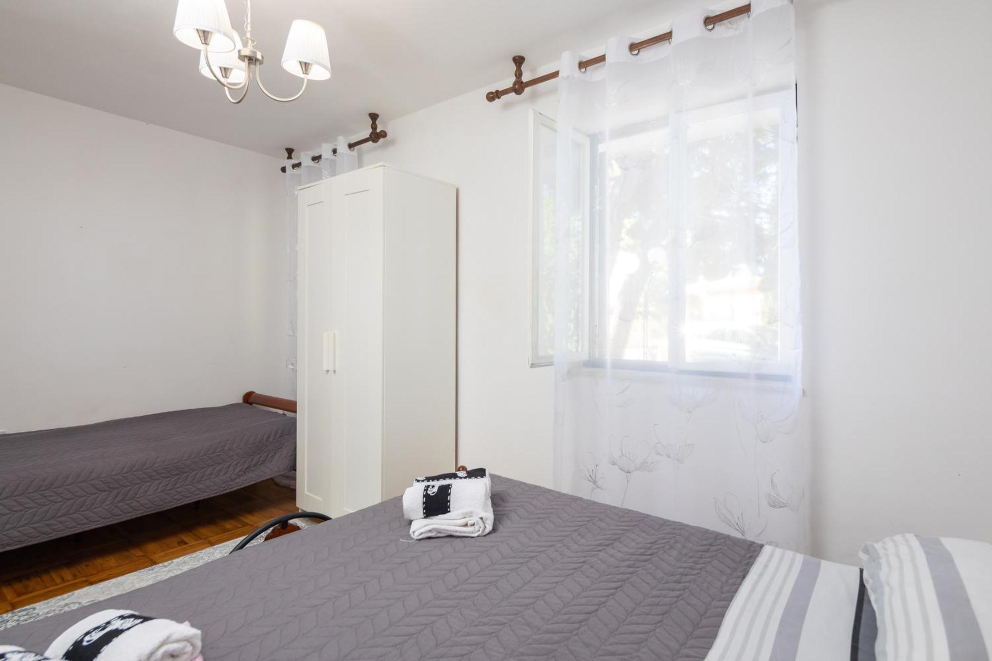 Urban Edge - Beach Apartments Omiš Buitenkant foto